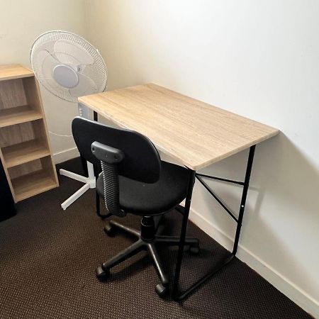 Single Room #1 Or #3 - Homestay Family Home - No Breakfast Hamilton Dış mekan fotoğraf