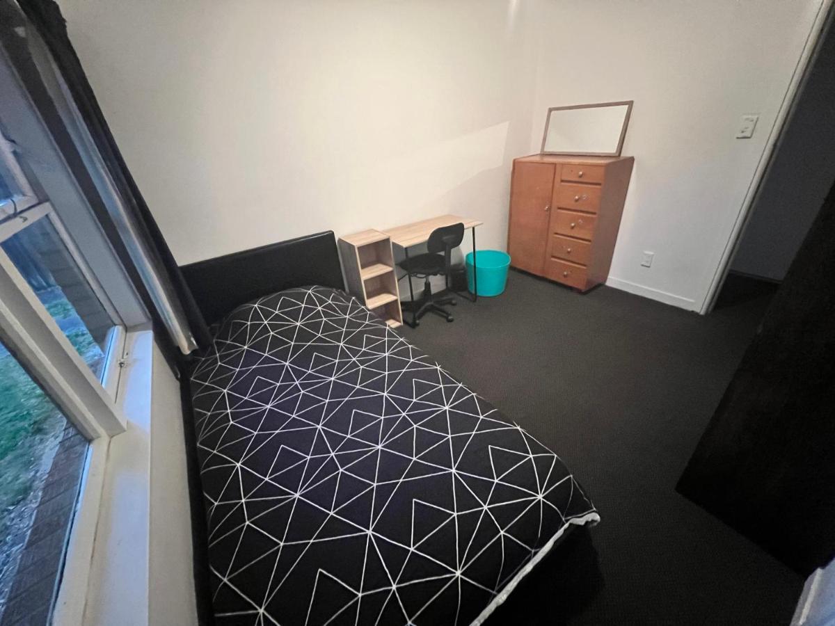 Single Room #1 Or #3 - Homestay Family Home - No Breakfast Hamilton Dış mekan fotoğraf