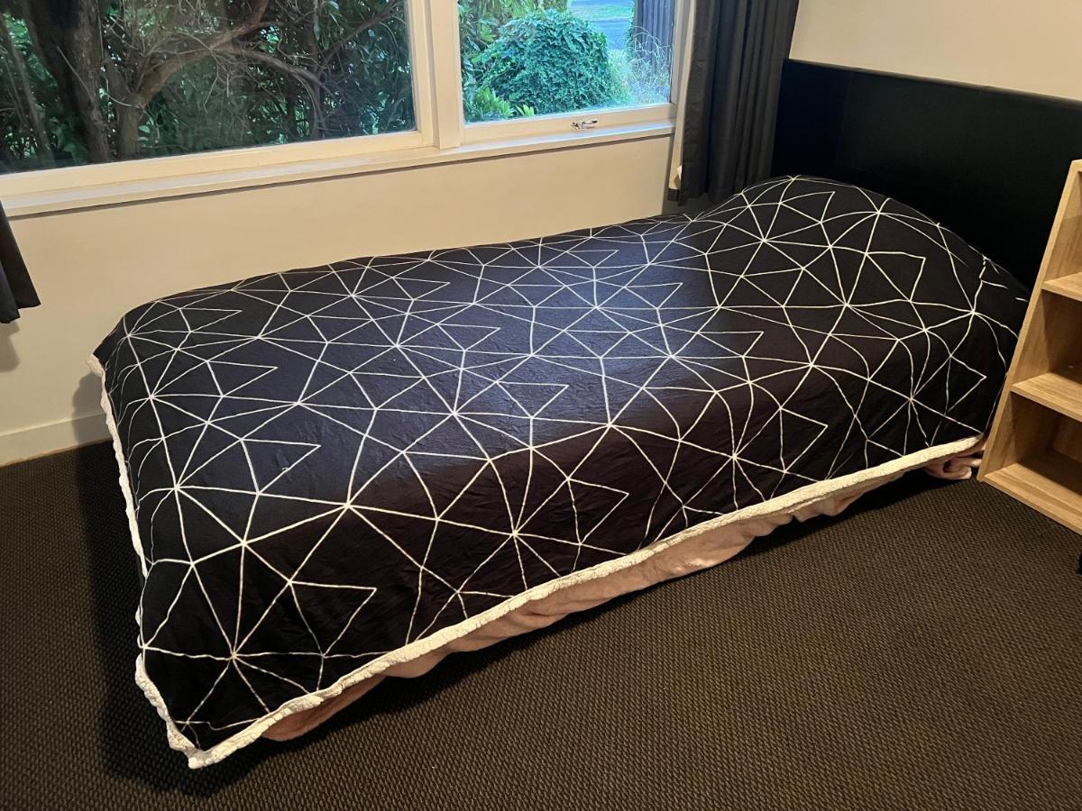 Single Room #1 Or #3 - Homestay Family Home - No Breakfast Hamilton Dış mekan fotoğraf